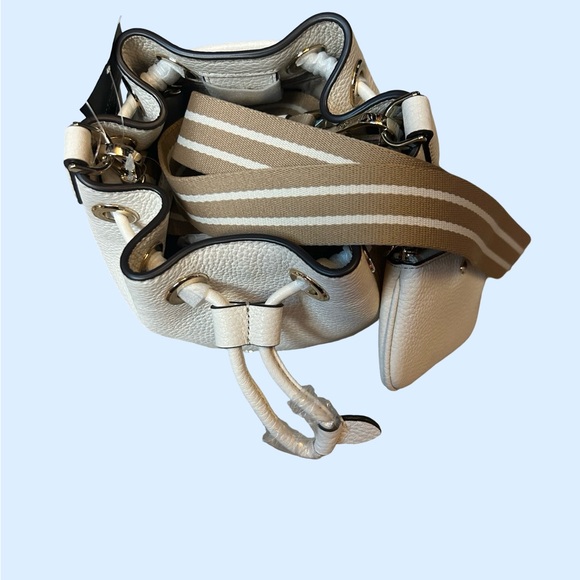 Kate Spade White Shoulder Bag with Drawstring Closure NWT 🚨LOW START🚨 - Picture 7 of 10